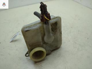 бачок тормозной жидкости Volvo V70 2 поколение [рестайлинг] 2005, 2.4 л., бензин, МКПП, синий, универсал, 8646006