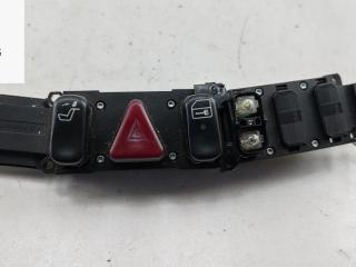 кнопка аварийной сигнализации Mercedes-Benz S-Класс W220 1999, 3.2 л., бензин, АКПП, зелёный, седан, 2208215851