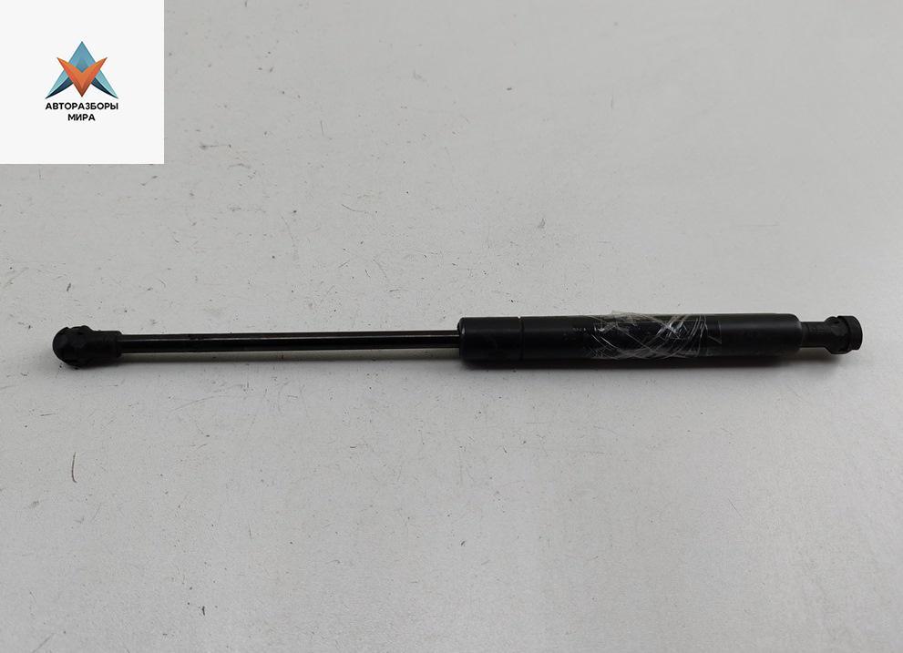 амортизатор капота BMW 5 серия E39 1997, универсал - фото №1