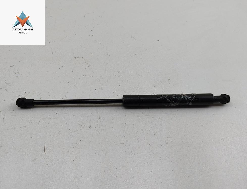 амортизатор капота BMW 5 серия E39 1997, седан - фото №1