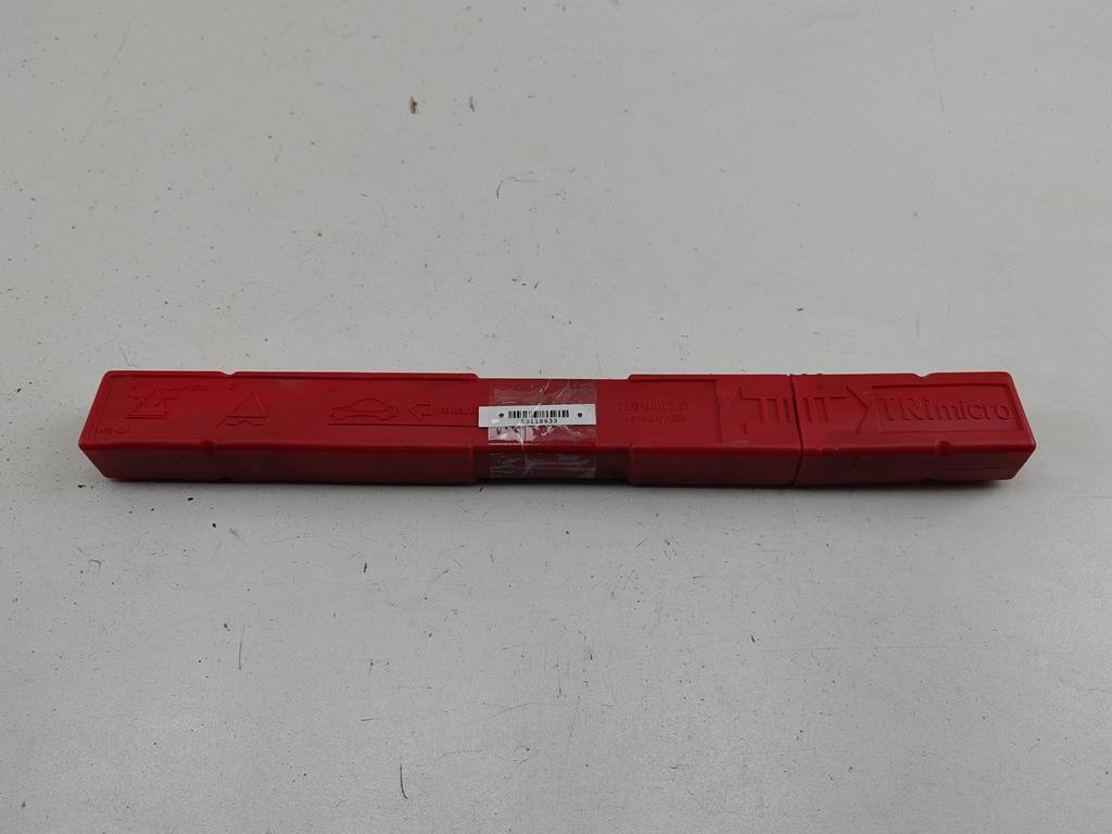 знак аварийной остановки Volkswagen Passat B6 2007, 2.0 л., бензин, МКПП, синий, универсал, 7L0860251