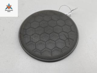 Сетка (решетка) динамика Volkswagen Passat B5 1999, 1.6 л., бензин, МКПП, зелёный, универсал, 3B0868149