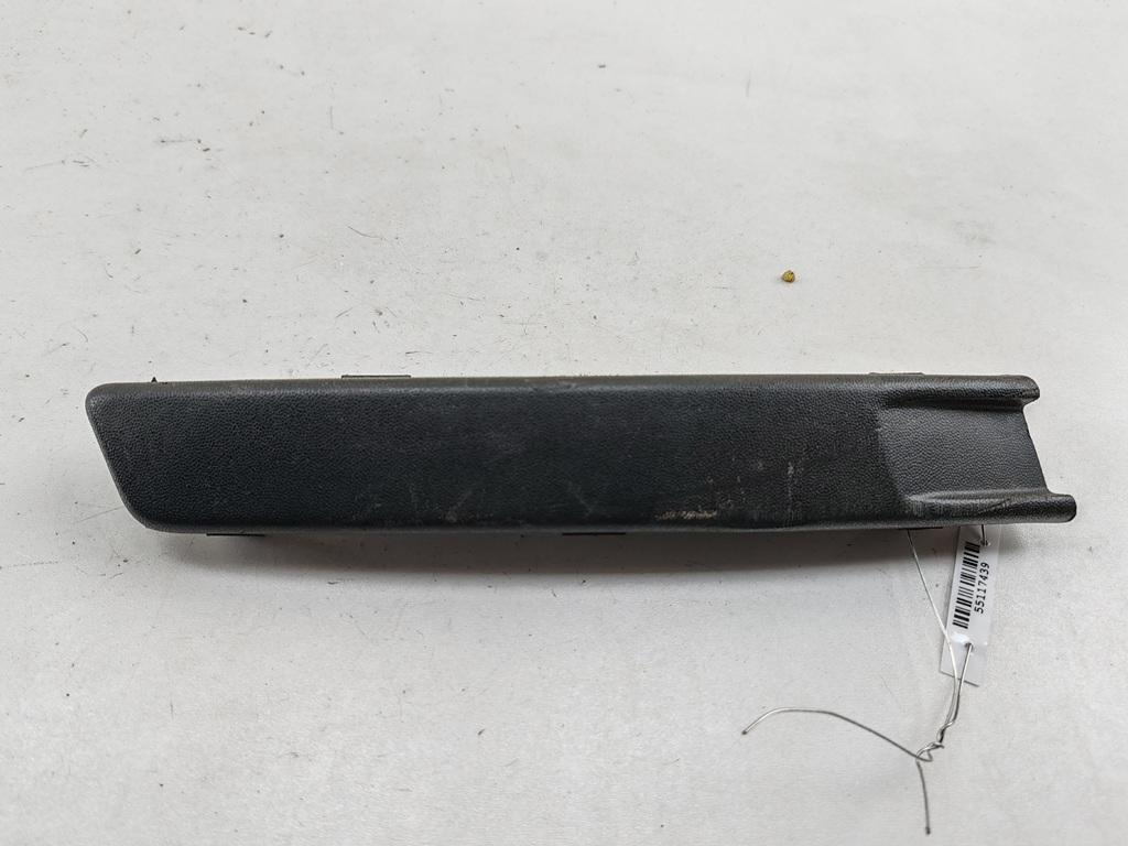 молдинг переднего бампера Volkswagen Passat B6 2005, 1.6 л., бензин, МКПП, серый, универсал, 3C0807646 - фото №1