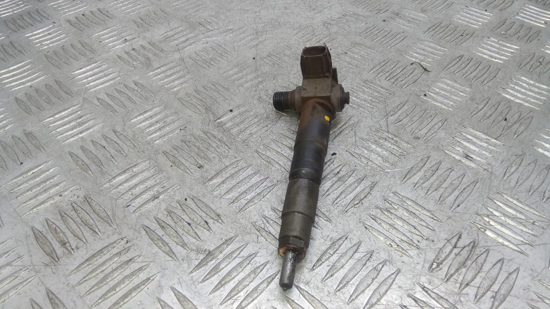 форсунка Subaru Outback 5 поколение 2015, 2.0 л., дизель, МКПП, универсал, 16613AA040 - фото №1