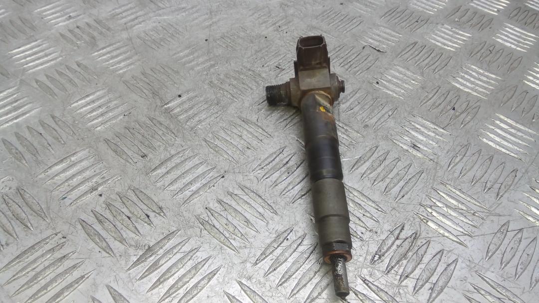 форсунка Subaru Outback 5 поколение 2015, 2.0 л., дизель, МКПП, универсал, 16613AA040 - фото №1