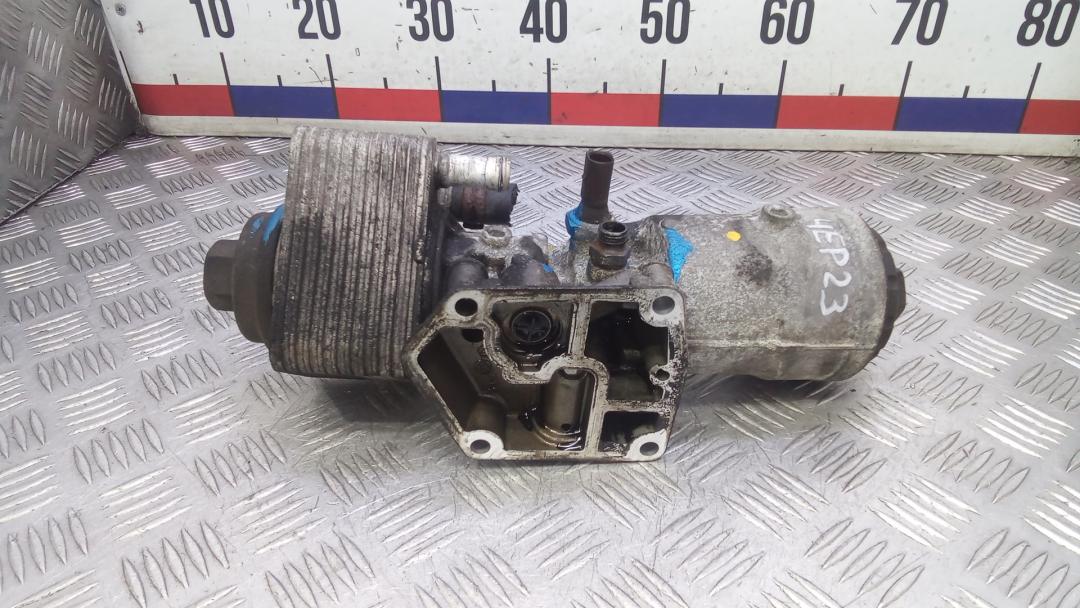 Корпус масляного фильтра дизельный Volkswagen Passat B6 2007, 2.0 л., дизель, МКПП, универсал, 045115389J, 038117021D - фото №1