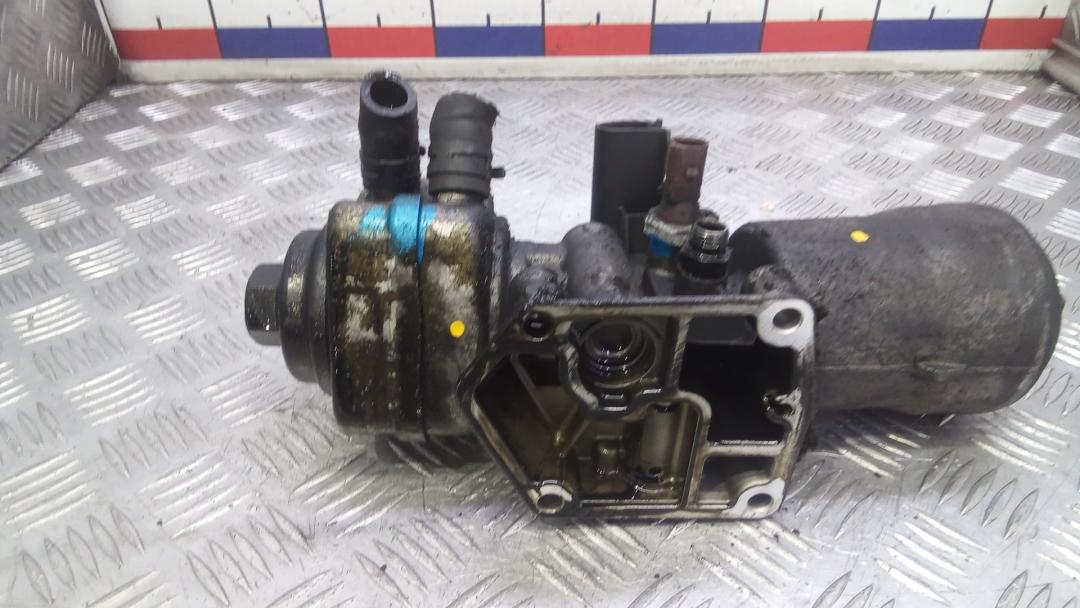 Корпус масляного фильтра дизельный Skoda Octavia 2 поколение (A5) 2007, 1.9 л., D TDI PD, дизель, МКПП, универсал, 045115389K, 045115389H, 028117021L - фото №1