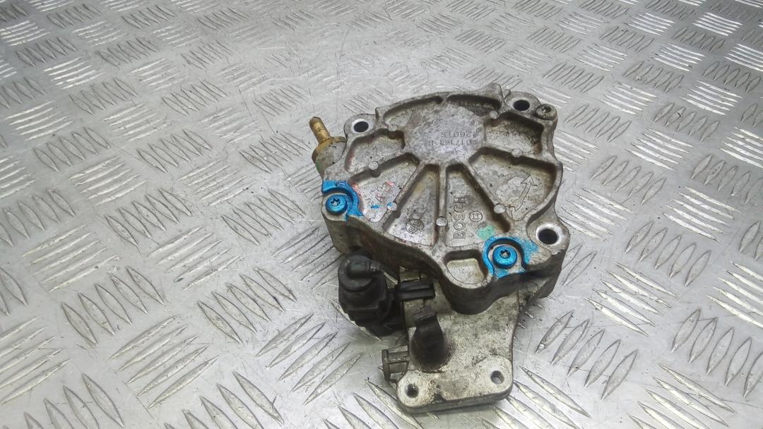насос вакуумный Citroen C-Crosser 1 поколение 2009, 2.2 л., D HDi, дизель, МКПП, внедорожник 5 дв. - фото №1
