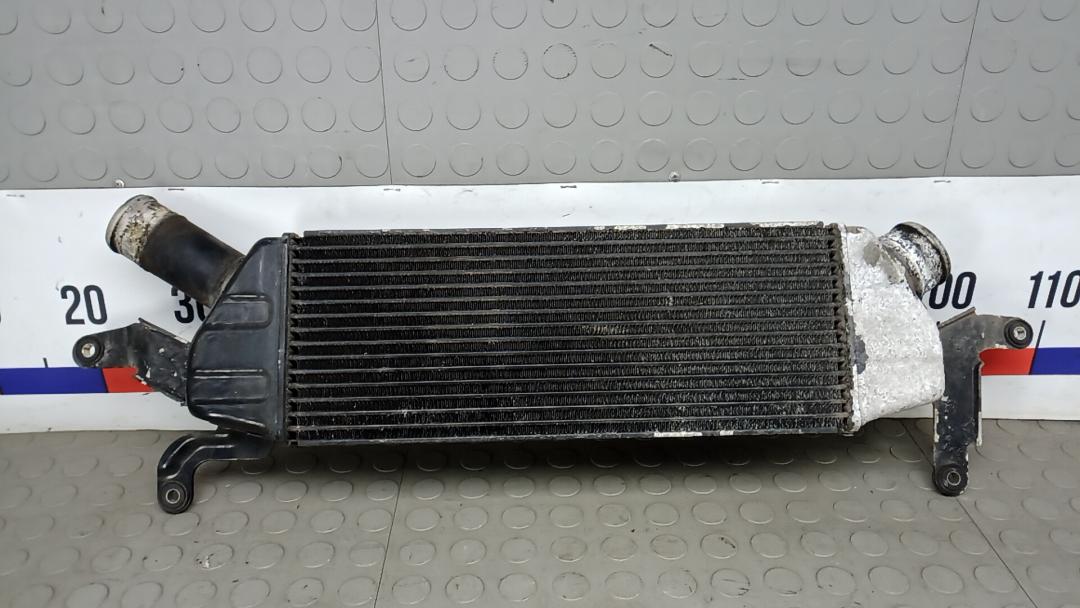 радиатор интеркулера Citroen C-Crosser 1 поколение 2007, 2.2 л., D HDi, дизель, МКПП, внедорожник 5 дв. - фото №1