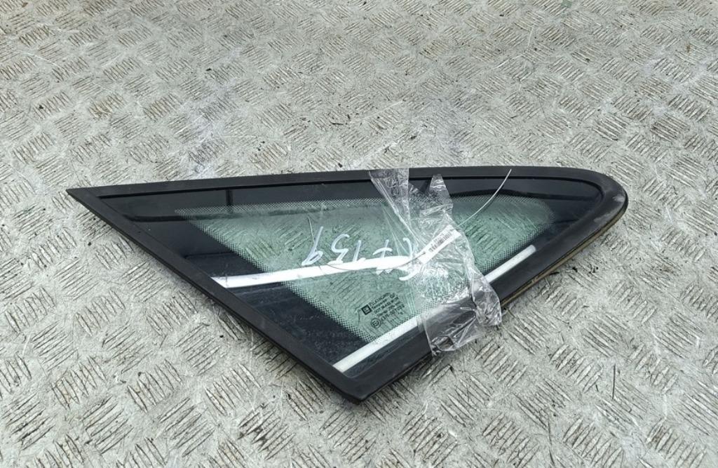 стекло (иные) Opel Zafira A 2000, 2.0 л., дизель, МКПП, чёрный, минивэн