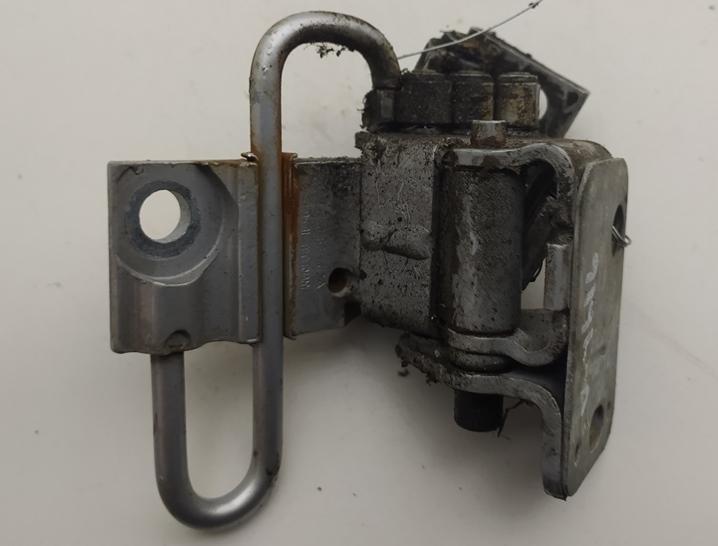 петля двери Audi TT 8N 2000, серый, купе, 8N0831412B