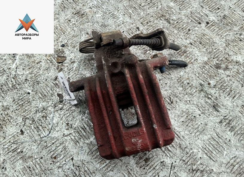 суппорт задний правый Audi A6 4B/C5 1998, 2.4 л., бензин, АКПП, серый, седан - фото №1