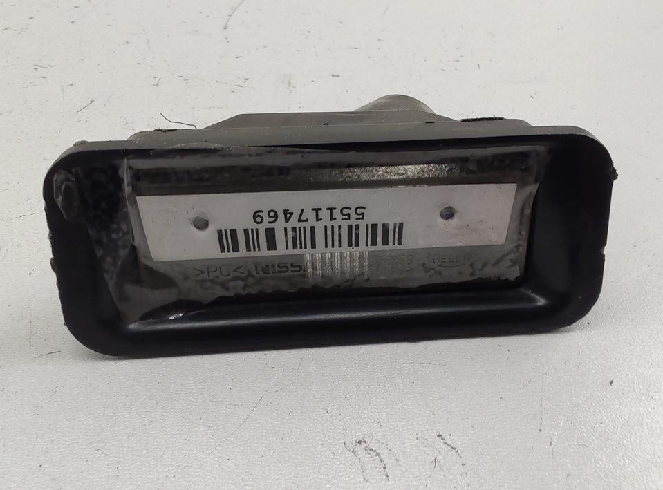 подсветка номера Nissan Almera N16 2005, 1.5 л., бензин, МКПП, серый, хетчбэк 5 дв.