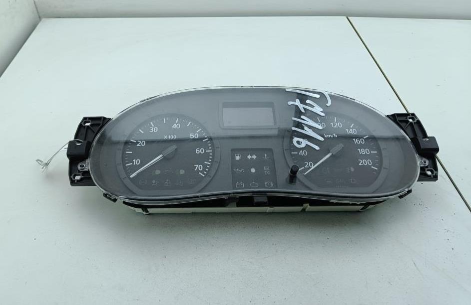 приборная панель Dacia (Renault) Sandero I 2010, 1.4 л., бензин, МКПП, красный, хетчбэк 5 дв., 21677500-1 - фото №1