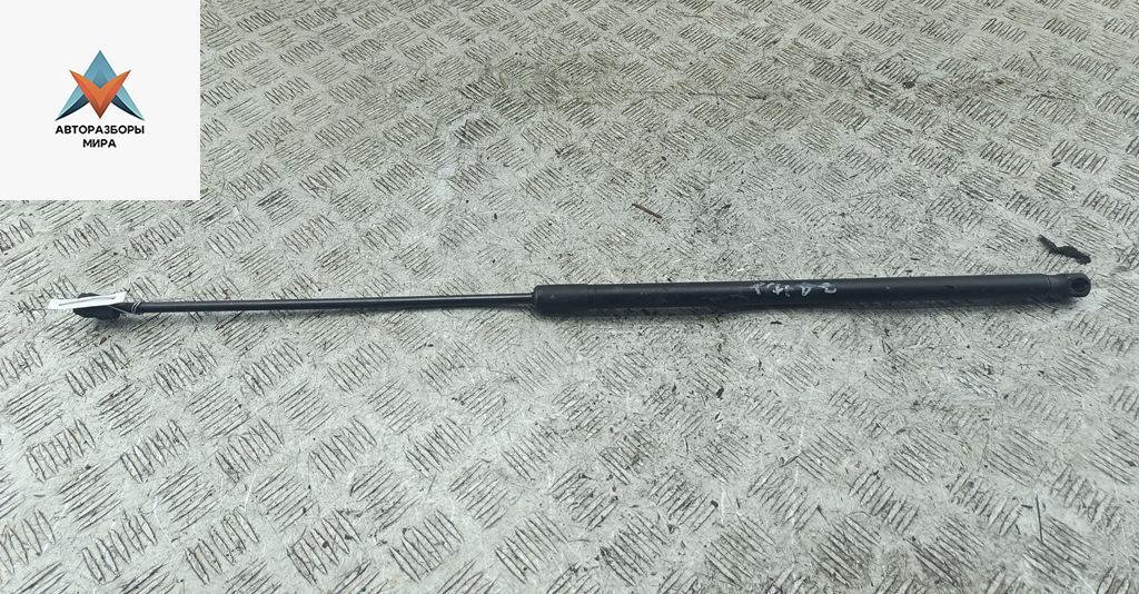 амортизатор капота Volkswagen Passat B6 2007, универсал - фото №1