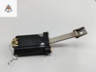 ограничитель открывания двери Mercedes-Benz C-Класс W202/S202 1995, седан