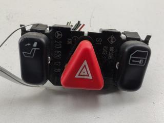 кнопка аварийной сигнализации Mercedes-Benz E-Класс W210/S210 1996, 2.0 л., бензин, МКПП, синий, седан, 2108201310