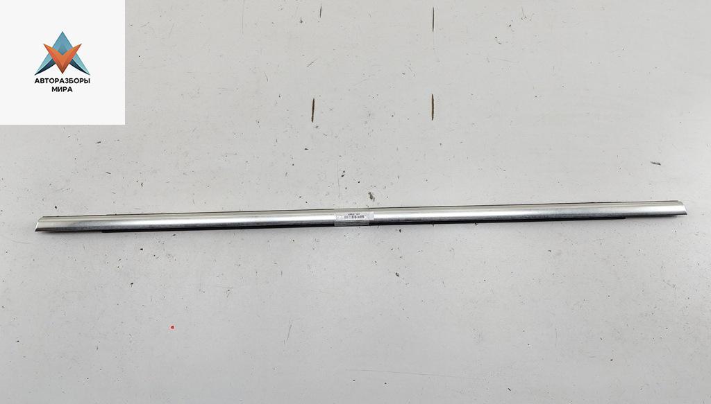 Молдинг стекла двери задней левой наружный Volkswagen Passat B6 2007, 2.0 л., бензин, МКПП, синий, универсал, 3C9839475B - фото №1