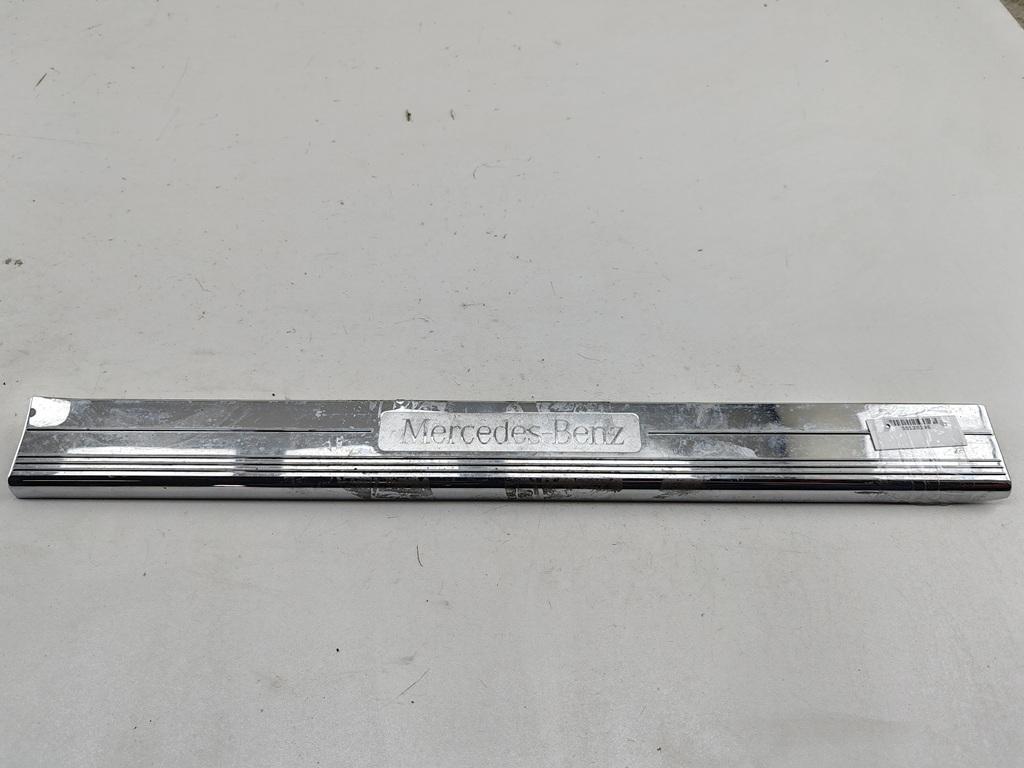 Накладка на порог внутренняя (салона) Mercedes-Benz CLS-Class C219 2005, 3.5 л., бензин, АКПП, чёрный, седан, 2196800235