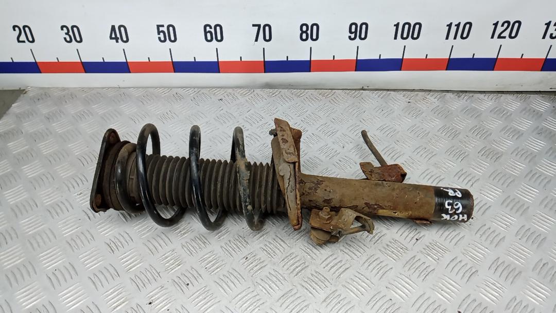 Стойка Ford Focus 3 поколение 2011, 1.6 л., TDCi, дизель, МКПП, хетчбэк 5 дв. - фото №1