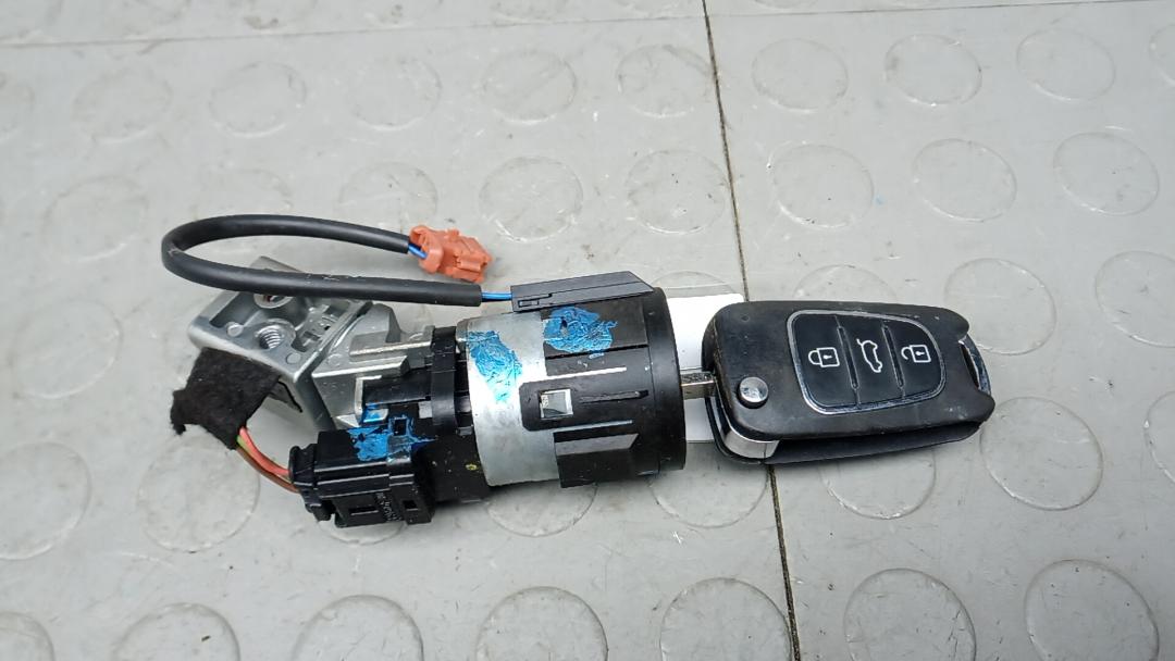 замок зажигания Peugeot 308 T7 2009, 1.6 л., дизель, МКПП, хетчбэк 5 дв. - фото №1