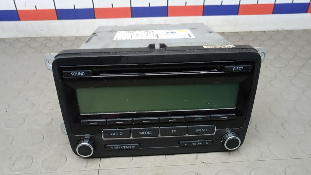 магнитола Volkswagen Passat B7 2011, 1.6 л., дизель, МКПП, седан - фото №1