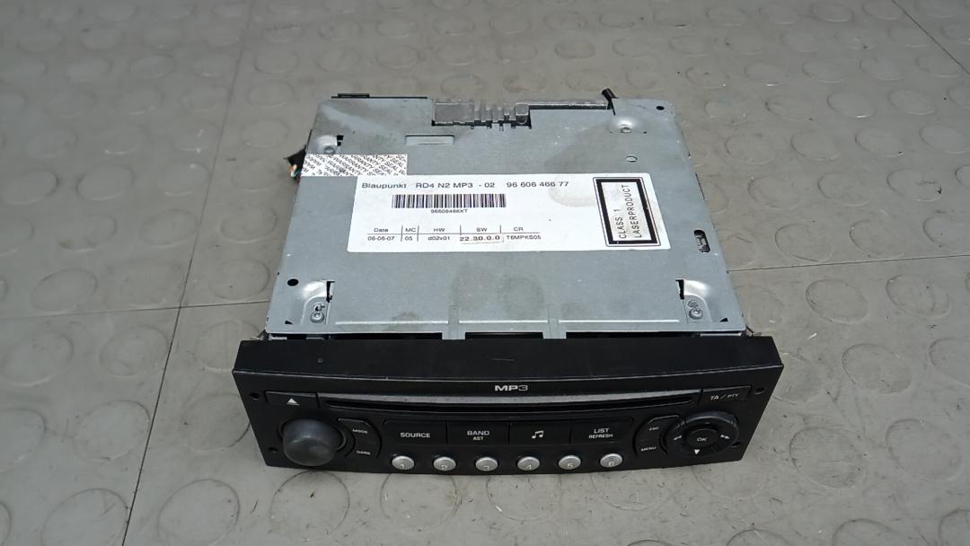 магнитола Citroen C5 2 поколение 2010, 2.2 л., дизель, МКПП, седан - фото №1