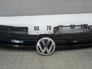 решетка радиатора Volkswagen Golf 6 поколение 2011, 2.0 л., дизель, МКПП, хетчбэк 5 дв.