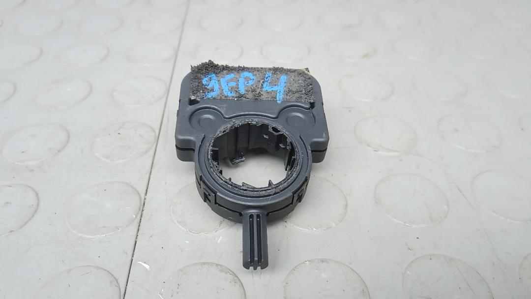 датчик угла поворота руля Citroen C5 2 поколение 2010, 2.2 л., дизель, МКПП, седан - фото №1