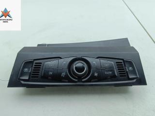 блок управления печки / климат-контроля Audi A4 B8/8K 2009, 2.0 л., дизель, МКПП, чёрный, универсал, 8T1820043AA