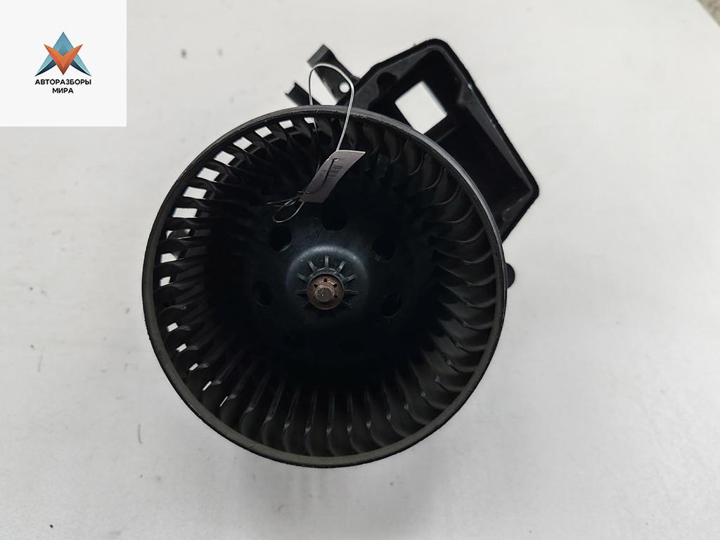 моторчик печки Mercedes-Benz C-Класс W203/S203/CL203 2002, 2.6 л., бензин, МКПП, синий, универсал - фото №1