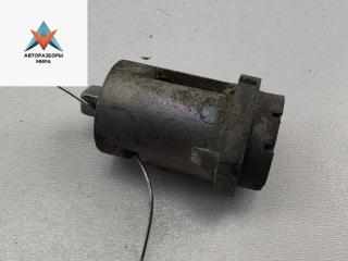 личинка дверного замка Ford Focus 1 поколение 2000, 1.6 л., i, бензин, АКПП, белый, хетчбэк 5 дв., Q68BA