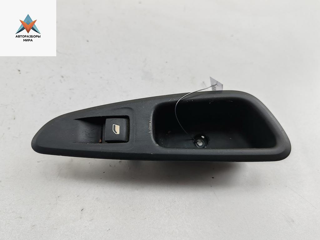 кнопка стеклоподъемника заднего левого Peugeot 308 T7 2008, 1.6 л., бензин, МКПП, чёрный, универсал, 966565185XT - фото №1