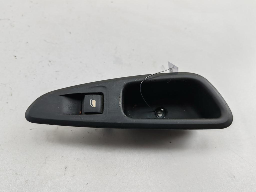 кнопка стеклоподъемника заднего левого Peugeot 308 T7 2008, 1.6 л., бензин, МКПП, чёрный, универсал, 966565185XT - фото №1