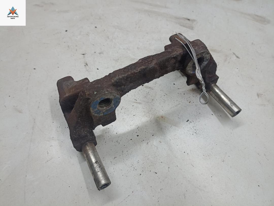 скоба суппорта Opel Vectra C 2002, 1.8 л., бензин, МКПП, синий, седан - фото №1