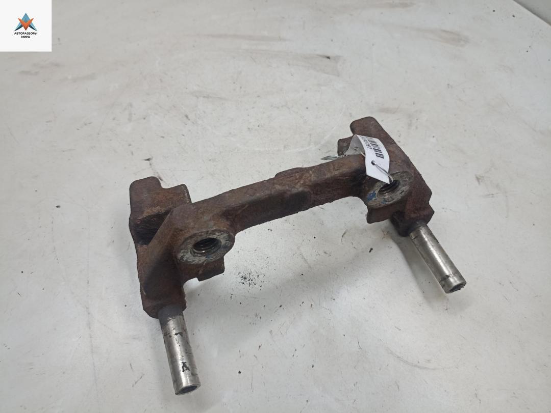 скоба суппорта Opel Vectra C 2002, 2.2 л., бензин, МКПП, серый, седан - фото №1