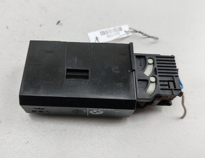 активатор (привод) замка двери BMW 5 E39 2000, 2.8 л., бензин, АКПП, чёрный, универсал, 8352165