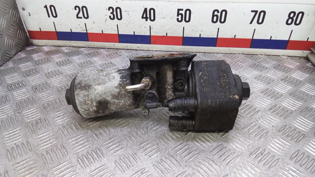 Корпус масляного фильтра дизельный Volkswagen Passat B6 2008, 2.0 л., дизель, МКПП, седан, 045115389J, 038117021D - фото №1