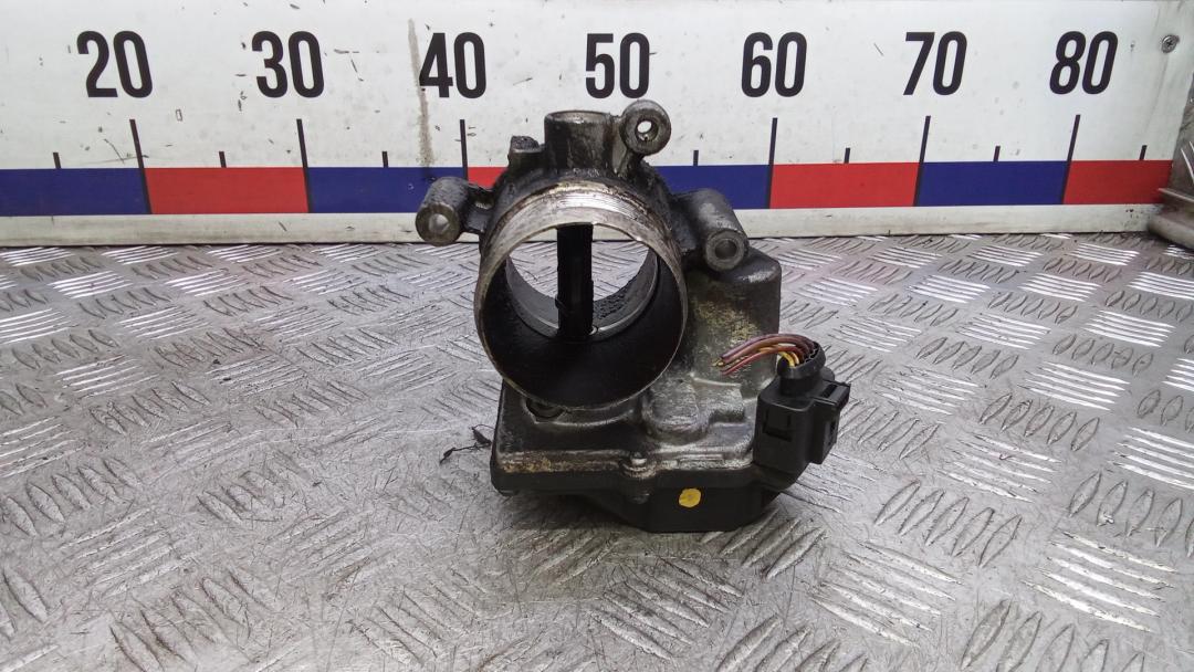 заслонка дроссельная Volkswagen Passat B6 2008, 2.0 л., дизель, МКПП, седан, 03L128063AF, 03L128063E - фото №1