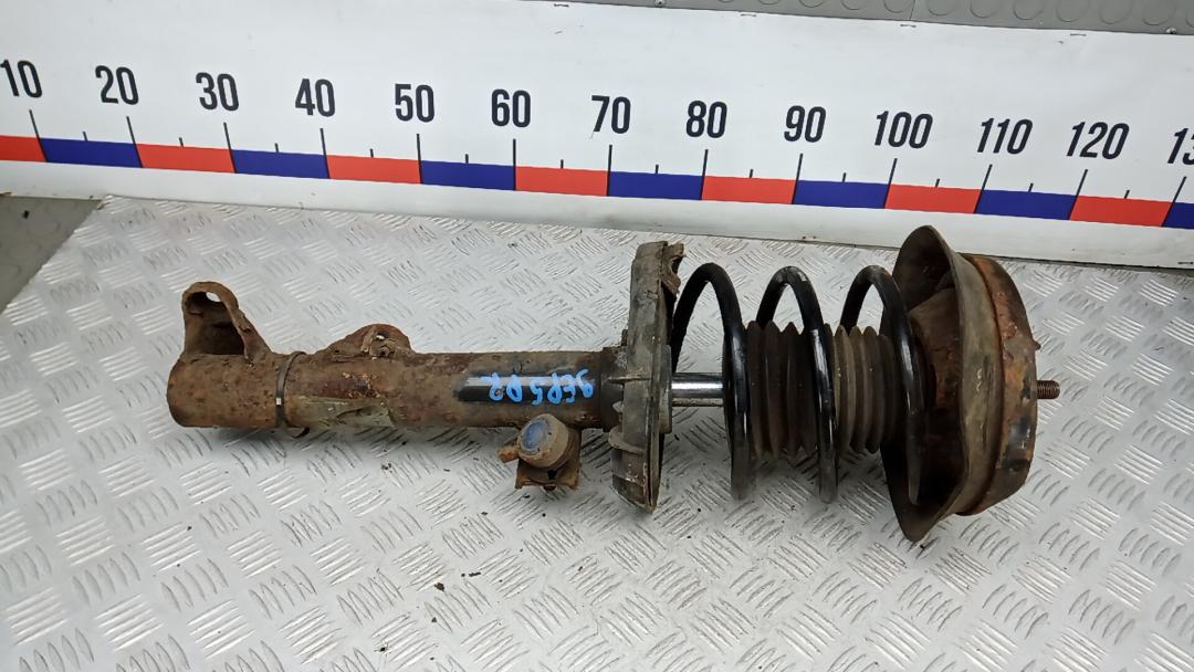 Стойка Mercedes-Benz CLK-Класс C209/A209 2003, 2.7 л., D 270 CDI, дизель, АКПП, купе - фото №1