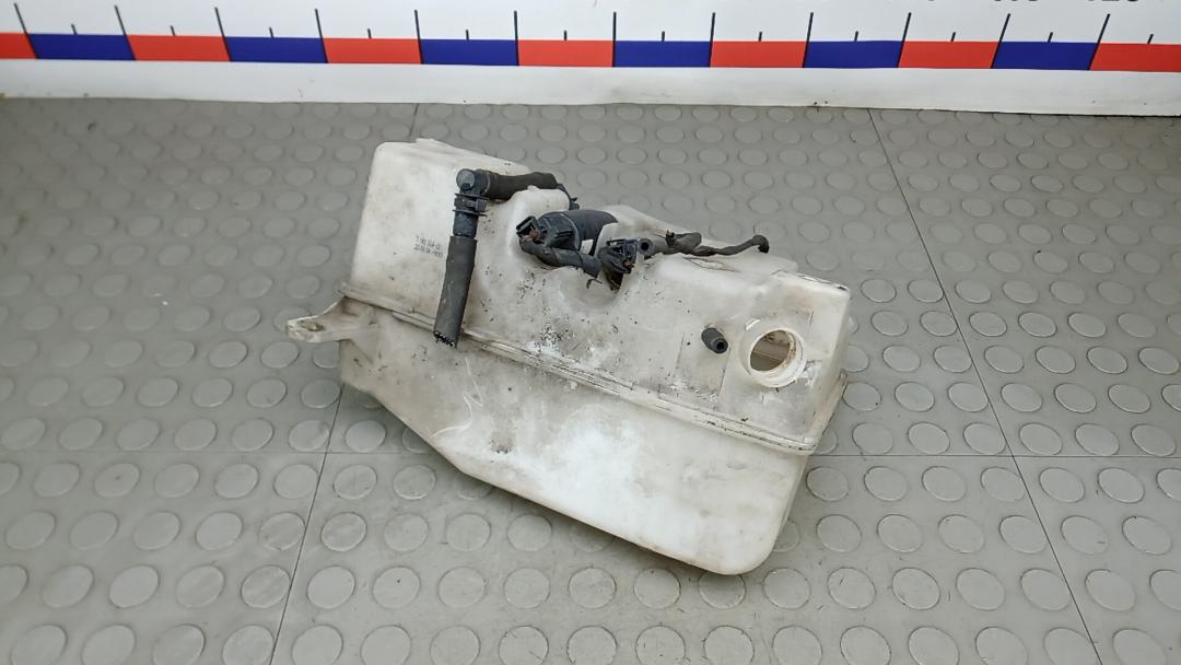 бачок омывателя BMW 7 серия E65/E66/E67 2004, 3.0 л., D 730d, дизель, АКПП, седан - фото №1