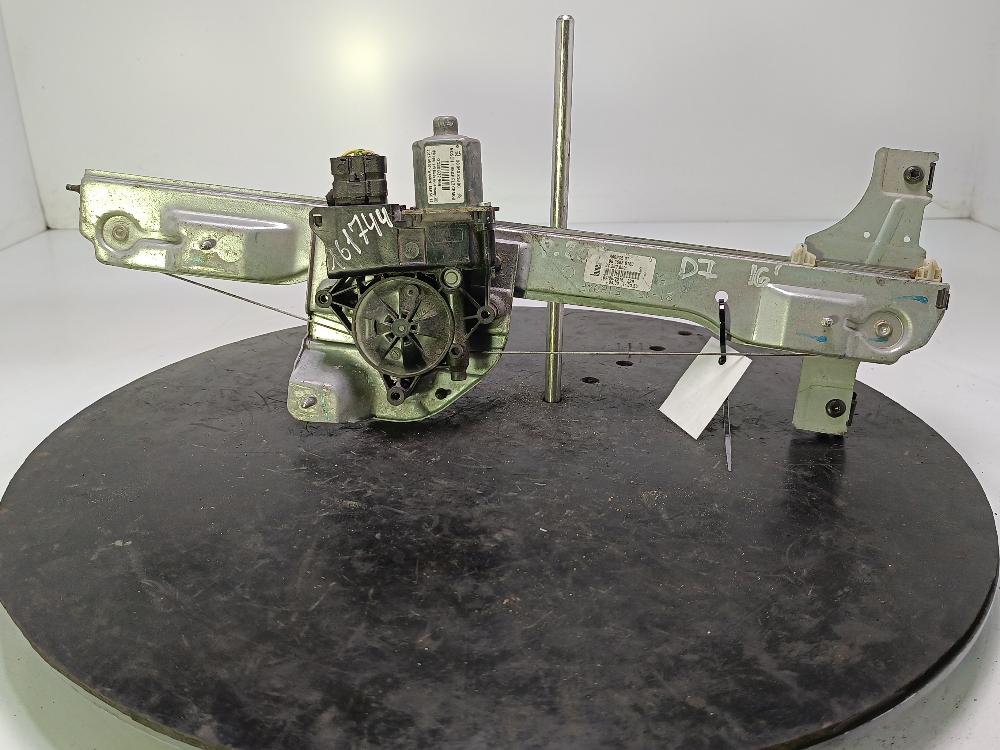 стеклоподъемник передний левый Peugeot 208 2012-2014 2017, цвет, 9606081880 - фото №1