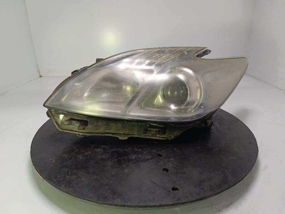 фара левая Toyota PRIUS V 2013, цвет - фото №1