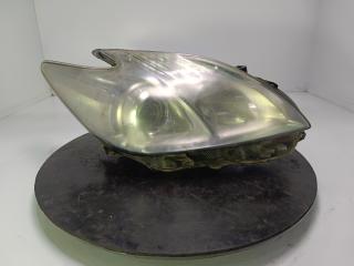 фара правая Toyota PRIUS V 2013, цвет