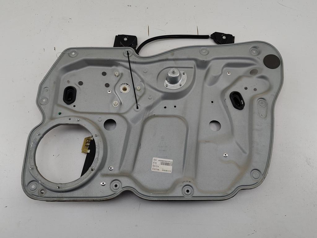 стеклоподъемник электрический передний правый Volkswagen Caddy 2005, 1.9 л., дизель, МКПП, серый, фургон, 1T0837756