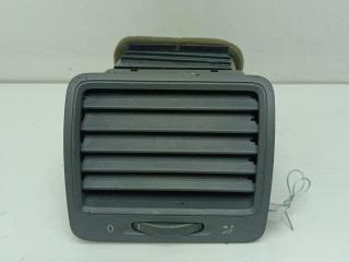 дефлектор обдува салона Volkswagen Golf 5 поколение 2004, 1.4 л., бензин, МКПП, чёрный, хетчбэк 3 дв., 1K0819710