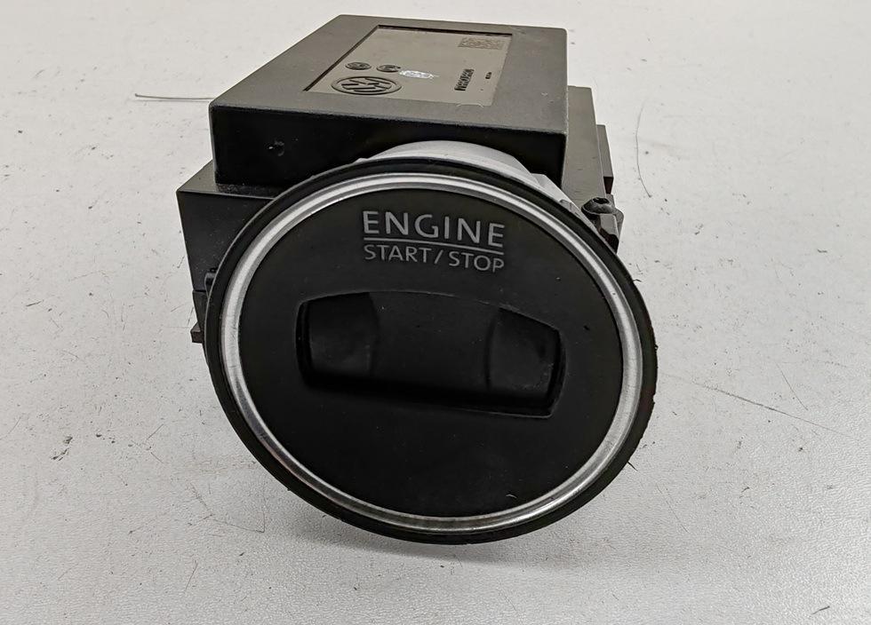 кнопка запуска двигателя Volkswagen Passat B6 2009, 2.0 л., дизель, МКПП, синий, универсал, 3C0905843Q
