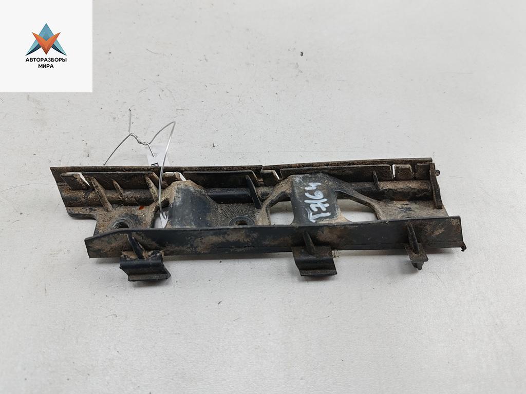кронштейн переднего бампера Volkswagen Passat B6 2009, 2.0 л., дизель, МКПП, синий, универсал, AFF807184 - фото №1