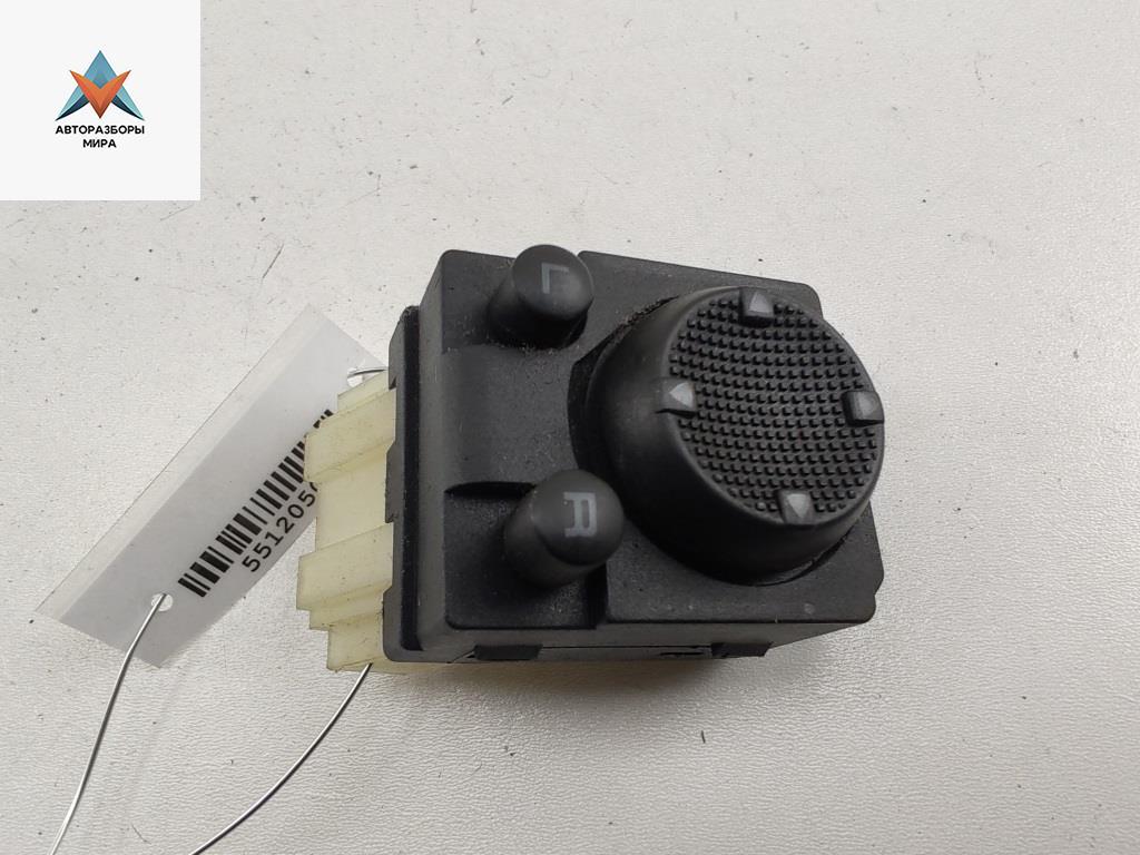 джойстик регулировки зеркал Volkswagen Golf 3 поколение 1994, 1.8 л., бензин, АКПП, красный, хетчбэк 5 дв., 1H0959565 - фото №1