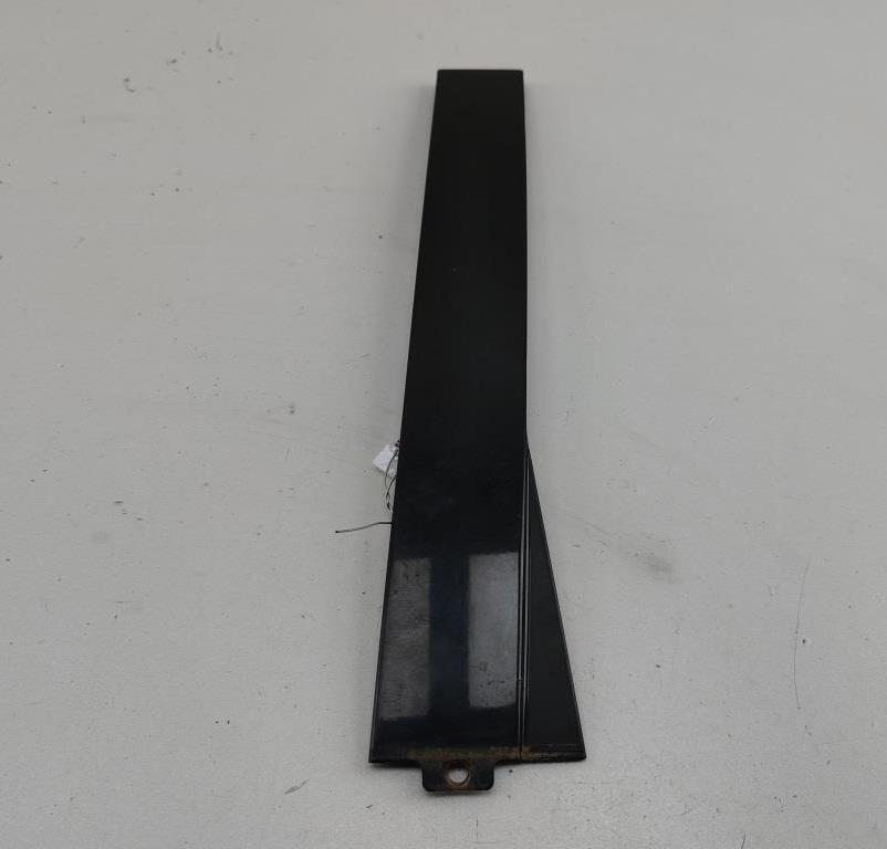 накладка двери (крышки) багажника Volkswagen Passat B5 1999, 1.8 л., бензин, МКПП, синий, универсал, 3B0839904 - фото №1